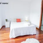 Enorme Casa Con 5 Banos Y Terraza Holiday home *