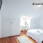 Enorme Casa Con 5 Banos Y Terraza *