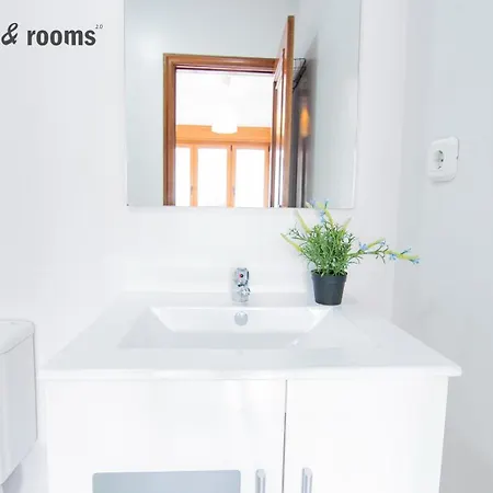 Enorme Casa, 5 Banos Y Terraza Apartment Santiago de Compostela