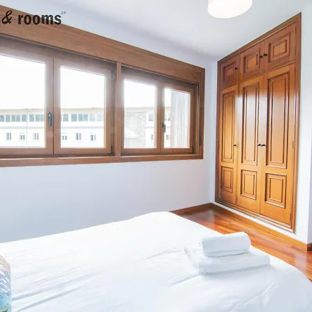 Enorme Casa Con 5 Banos Y Terraza Santiago de Compostela